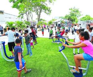 Los parques reciben a diario a decenas de familias.