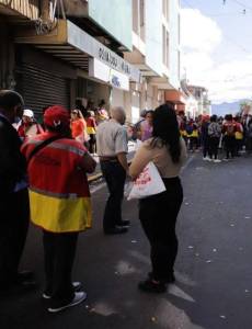 A finales de diciembre, cuadrillas de limpieza protestaron por falta de pago; en enero, solo algunas fueron recontratadas hasta el 25, sin certeza de pago.