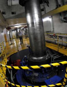 Las turbinas y generadores de la hidroeléctrica Francisco Morazán podrían sufrir un recalentamiento por el mal estado de los enfriadores que desde hace años los técnicos vienen solicitando pero la ENEE no les da respuesta.