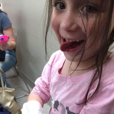 La última pestaña de una niña que lucha contra el cáncer conmueve al mundo &nbsp;&nbsp;