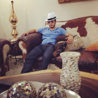 Hermano de mujer narco también presume lujos