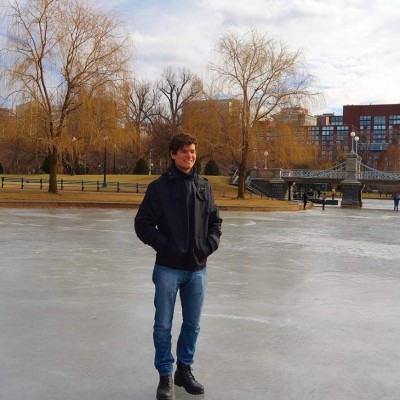 Ticos se roban las miradas y los suspiros de las catrachas