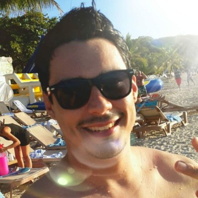 Viral: El enfado de Kilvett Z. Bertrand en Facebook revuelve las redes sociales