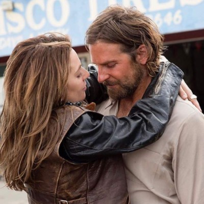 Captan a Lady Gaga besando a su nuevo novio