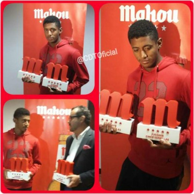 Lozano galardonado en Tenerife como jugador cinco estrellas de septiembre y octubre