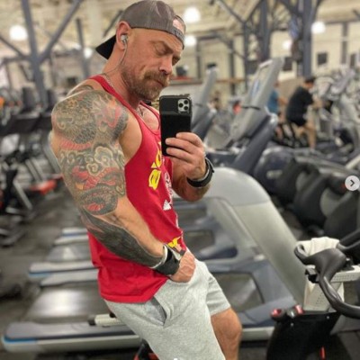 El impactante antes y después de enfermero que sobrevivió al Covid-19