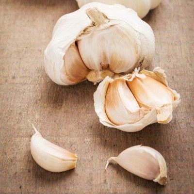 Combate, reduce y relaja: ¿cuáles son los beneficios de consumir ajo crudo?