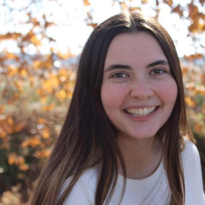 Tessa Hansen-Smith, la mujer alérgica al agua, a sus lágrimas y su sudor