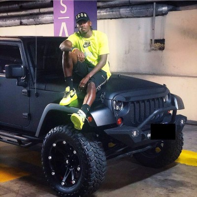 Carros, viajes y moda: así es la vida de Alberth Elis en Portugal