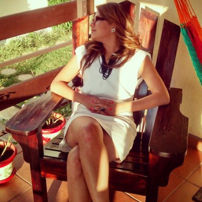 Saraí Espinal, la carismática voz en la Tarde de HRN