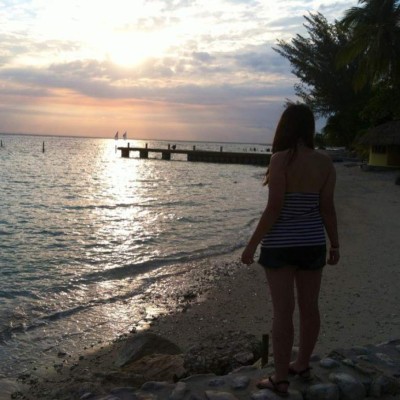 Tessa Hansen-Smith, la mujer alérgica al agua, a sus lágrimas y su sudor