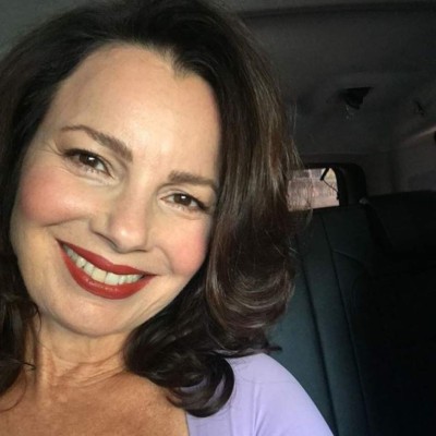 Así luce la protagonista de la serie 'The Nanny' a sus 60 años