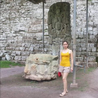 La hermosa presentadora hondureña del estado del tiempo, Rocío Hernández