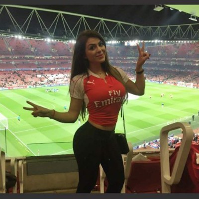 La bella nutricionista brasileña que causa euforia por su hermosa figura