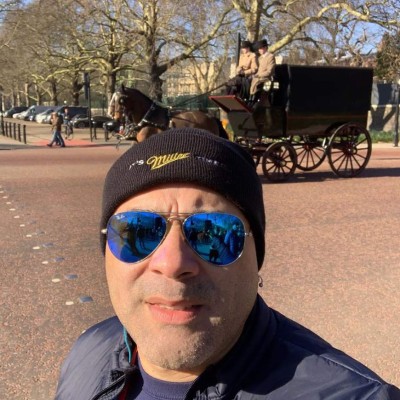 Gustavo Vallecillo: 'Trabajé como cajero de banco”