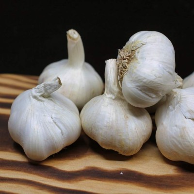 Combate, reduce y relaja: ¿cuáles son los beneficios de consumir ajo crudo?