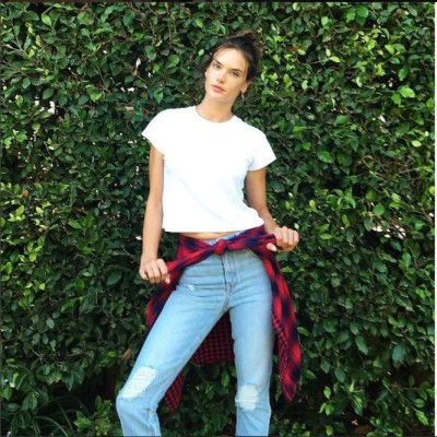 Alessandra Ambrosio, la mamá más sexy de la industria del modelaje