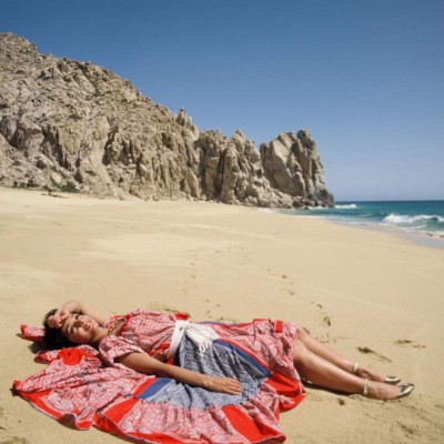 Ana Martín se convierte en 'reina de Twitter' tras publicaciones icónicas de su juventud