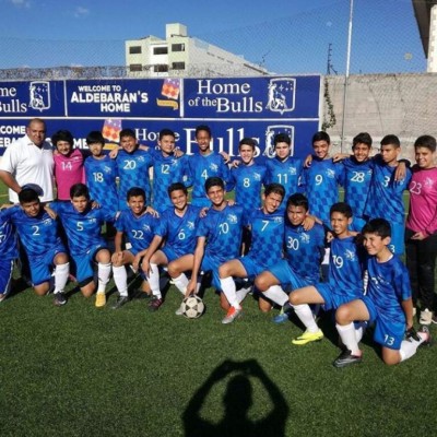 El hijo de Diego Vazquez ya levantó su primera copa