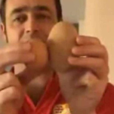 Huevo gigante sorprende por su contenido