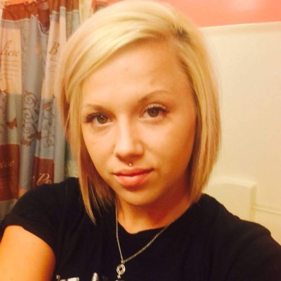 Pareja comparte fotos en Facebook después de robar un banco