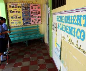 La Escuela para Ciegos Pilar Salinas trabaja con niños con ceguera y aquellos con baja visión; en el caso de estos alumnos, los libros de texto u otro material didáctico son adaptados a ellos, ya sea ampliando sus contenidos, en apoyo a sus necesidades.Foto: Johny Magallanes /EL HERALDO