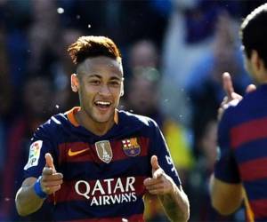 La larga negociación para renovar al brasileño, cuyo contrato termina en la temporada 2017-2018, disparó los rumores en la prensa sobre una posible marcha de Neymar