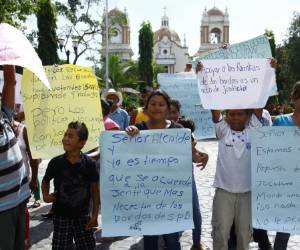Los afectados protestaron frente a la Municipalidad sampedrana.