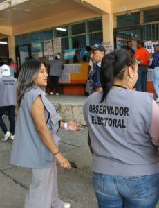 Sociedad civil denunció injerencia política tras la exclusión de más de 500 observadores del Fonac.
