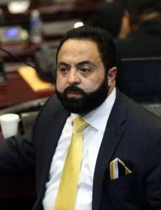 Diputados de oposición recordaron que Luis Redondo fue impuesto como presidente del Congreso Nacional. Dijeron que muchas de sus decisiones se dieron sin consenso ni basadas en la ley.