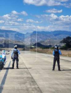La estrategia de combate al narcotráfico consiste en asegurar las narcopistas y evitar que aterricen las aeronaves en Honduras
