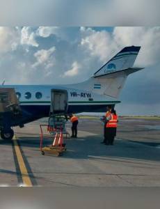 El avión Jetstream 32, con matrícula HR‑AYW, tenía capacidad para 19 pasajeros. El piloto del vuelo LNH-018 externó con un amigo la falta de mantenimiento de la aeronave.