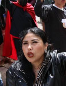 En la manifestación del martes pasado, a favor de Jorge Aldana, apareció de forma eufórica Leily Núñez, gerente de Deportes de la alcaldía capitalina.