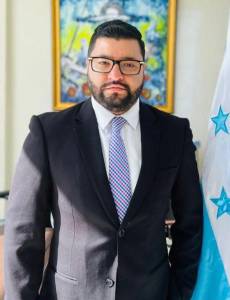 La resolución del amparo a favor del exjuez dejó sin efecto el fallo emitido por la Corte de Apelaciones con Competencia Nacional en Criminalidad Organizada, Medio Ambiente y Corrupción que confirmó la prisión preventiva contra Vallecillo.
