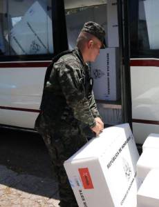 El alto militar ha sido muy criticado por su negligente papel en las pasadas elecciones primarias.