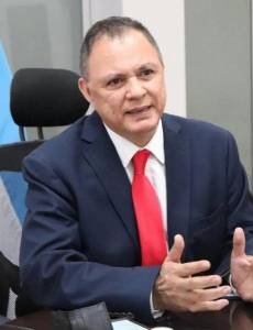 Carlos Antonio Tony García dijo que sus salidas se justificaron para atender asuntos migratorios.