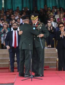 El Poder Legislativo premiará la lealtad con Roosevelt Hernández, al ascender al grado inmediatamente superior a varios militares que participaron en el boicot a las elecciones.