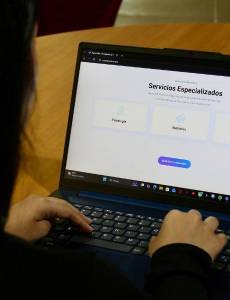 El consumidor debe verificar la información y evaluar si realmente necesita el producto o servicio antes de adquirirlo.