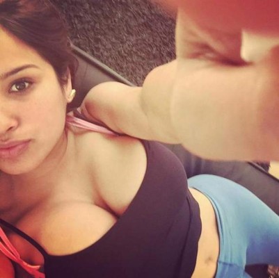 Hermana del futbolista chileno Arturo Vidal enciende las redes sociales