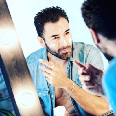 Así era Sebastián Ferrat, actor de 'El señor de los cielos' que murió por comer carne de cerdo