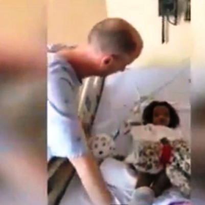 Padre obligado a decidir a cuál de sus hijas le salva la vida