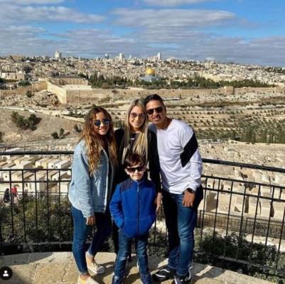 Así es Sayra González, la sampedrana que conquistó al cantante de Miel San Marcos