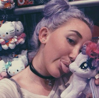 La hermana menor de Miley Cyrus está lista para brillar como celebridad