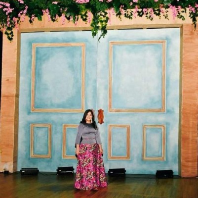 Así es Hannah, la joven que sigue los pasos de su madre, la pastora Ninoska de Ponce