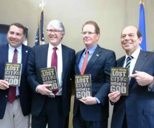 La presentación oficial se llevó a cabo en la residencia del embajador de los Estados Unidos acreditado en el país, James Nealon (Foto: El Heraldo Honduras/ Noticias de Honduras)