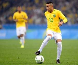 Neymar, a los 15 segundos y 90 (de penal) minutos, Gabriel Jesús (26 y 35), Marquinhos (51) y Luan (79) marcaron los goles de Brasil, triple medallista de plata en Londres 2012, Seúl 1988 y Los Ángeles 1984.