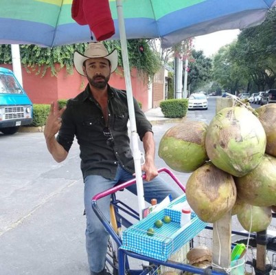 Así era Sebastián Ferrat, actor de 'El señor de los cielos' que murió por comer carne de cerdo