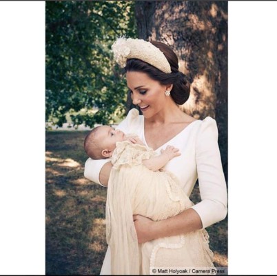 Publican las fotos oficiales del bautizo del príncipe Louis