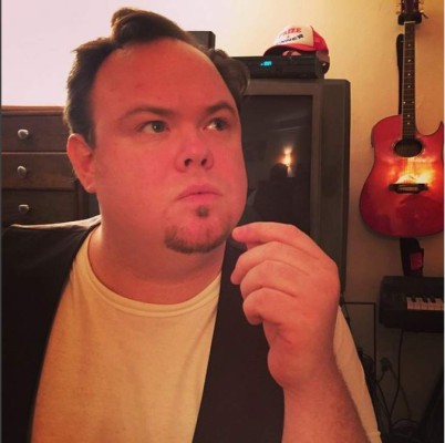 Así luce el insoportable, Buzz McCallister, hermano de 'Mi pobre angelito'