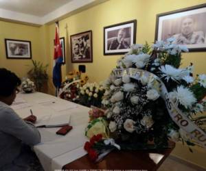 Tras decretar nueve días de duelo nacional, el gobierno informó que las cenizas de Fidel Castro serán sepultadas el 4 de diciembre